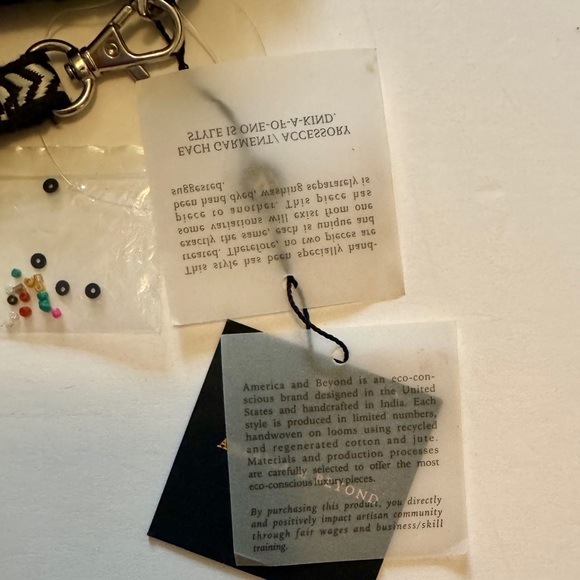 America & Beyond NWT embellished beaded wallet with wristlet - black butterfly - Picture 9 of 12